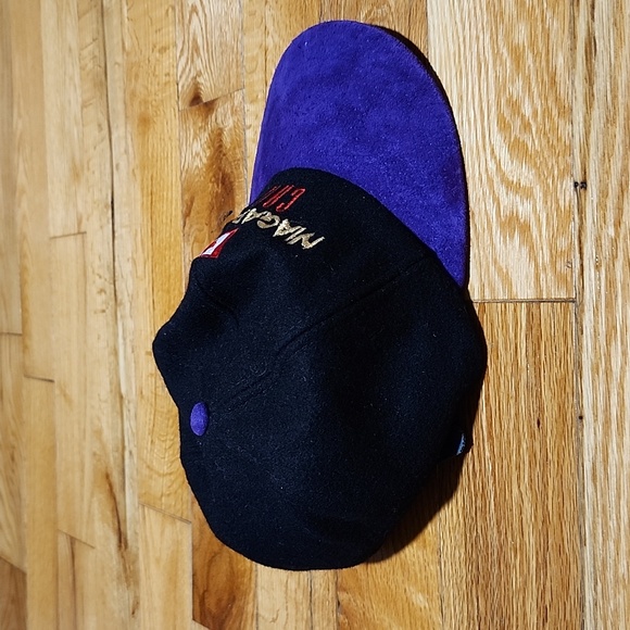 Vintage Niagara Falls Caps - Picture 4 of 6